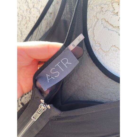 ASTR Sequins & Mesh Sleeveless Black  Dress - Small - Picture 4 of 6